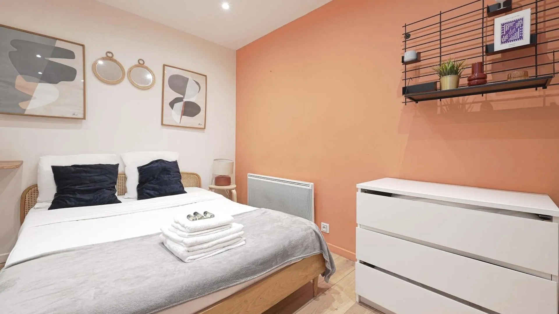 Charming Duplex Studio For Four باريس